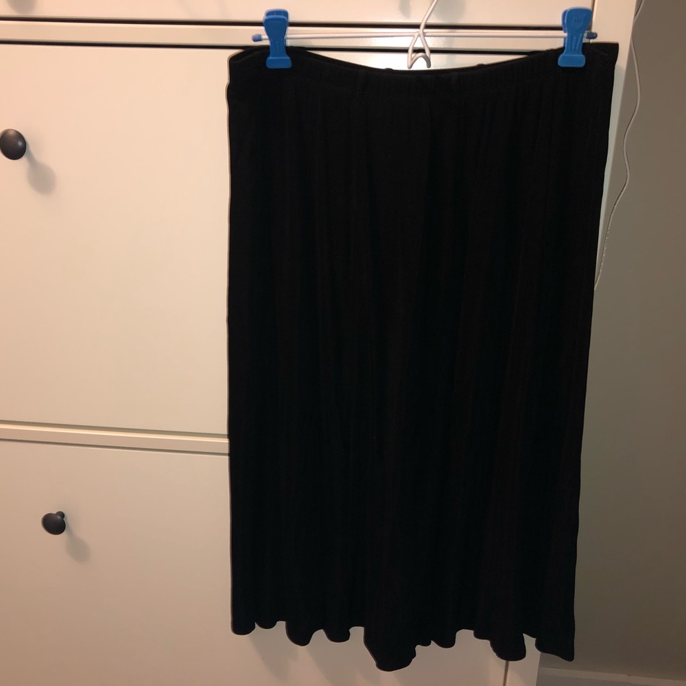 Chico’s travelers black skirt wrinkle-free